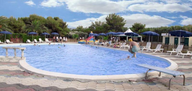 Vela Club Hotel & Appartamenti Rodi Garganico Zewnętrze zdjęcie