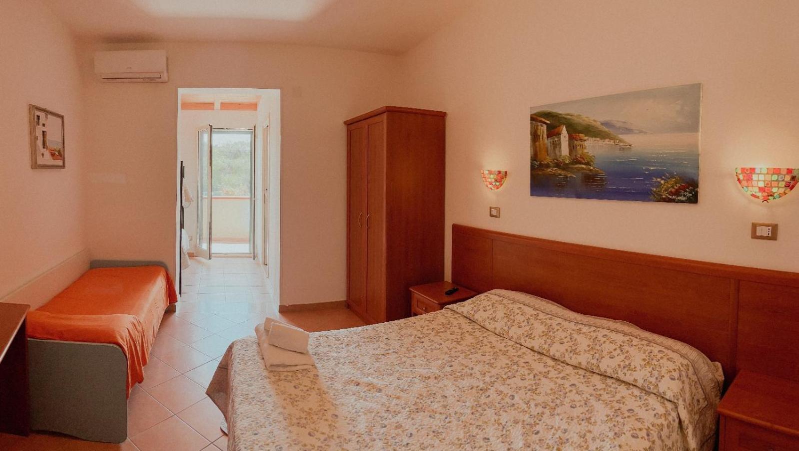 Vela Club Hotel & Appartamenti Rodi Garganico Zewnętrze zdjęcie